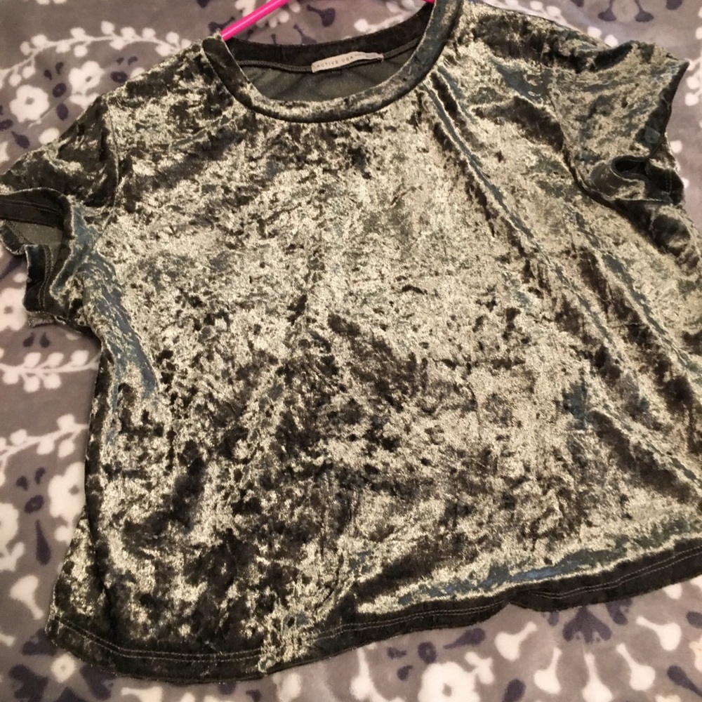 Velour Crop top - Picture 3 of 3